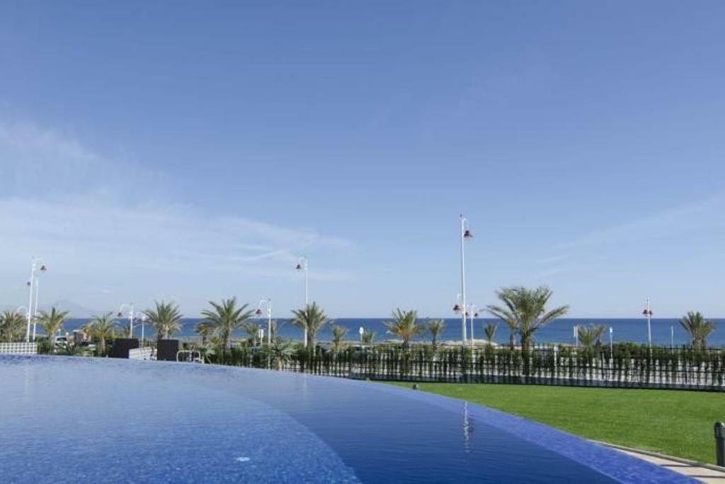 Luxury Beach Front Apartment Arenales del Sol Exterior foto